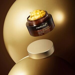 Medicube Deep Vita C Capsule Cream
